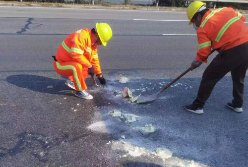 石嘴山公路下沉注浆加固